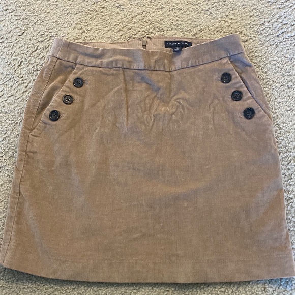 Banana Republic corduroy mini skirt, size 6! It’s a gorgeous shade of cinnamon. - Picture 6 of 6